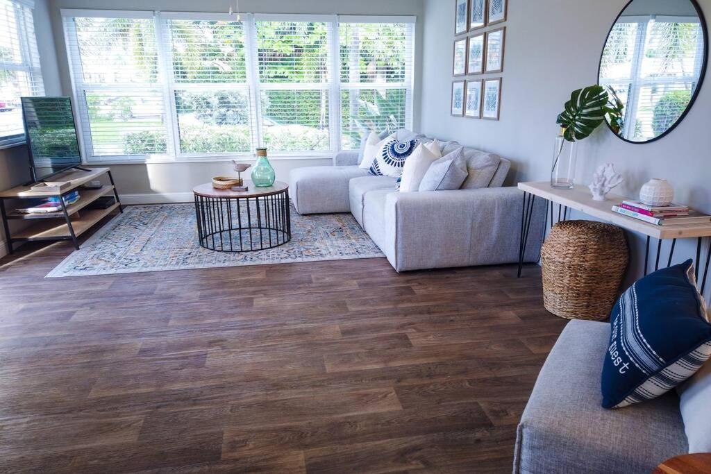 The Beach House At Seascape Steps From The Beach, Marina And Shops! West Palm Beach Exteriör bild