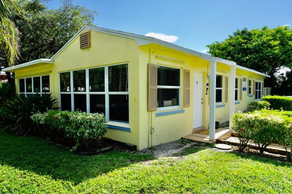 The Beach House At Seascape Steps From The Beach, Marina And Shops! West Palm Beach Exteriör bild