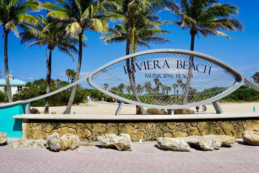 The Beach House At Seascape Steps From The Beach, Marina And Shops! West Palm Beach Exteriör bild