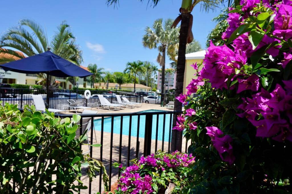 The Beach House At Seascape Steps From The Beach, Marina And Shops! West Palm Beach Exteriör bild